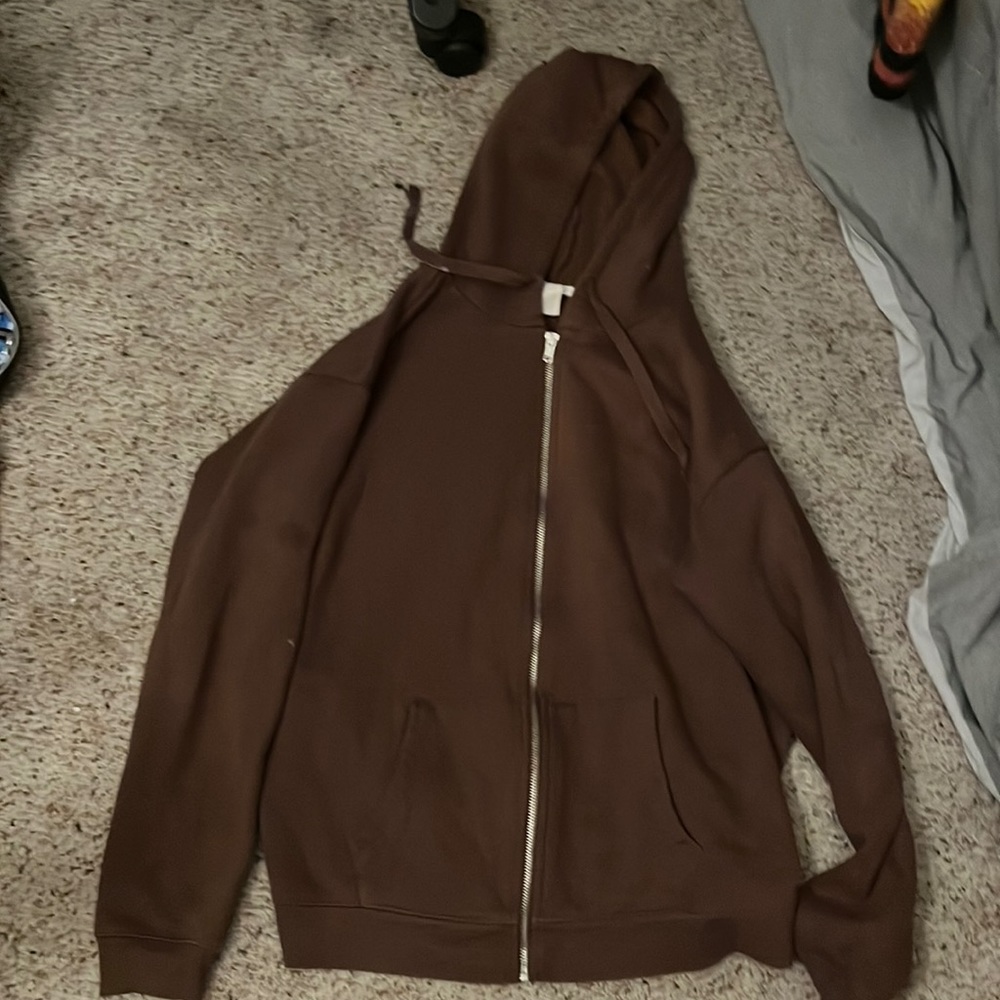 BROWN ZIP UP
